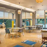 Sunny By Valamar Hotel