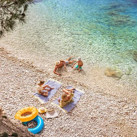 מלון Sunny By Valamar 4*