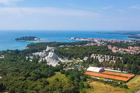 Sunny By Valamar מלון
