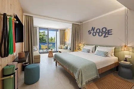 Sunny By Valamar 4* פורץ