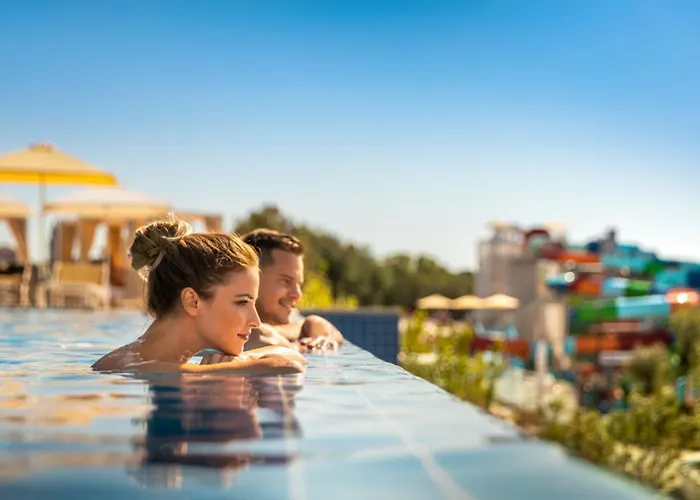 Sunny By Valamar מלון